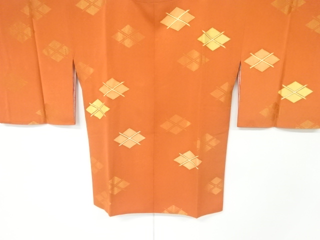 金通し　四つ割菱模様刺繍絵羽道行コート